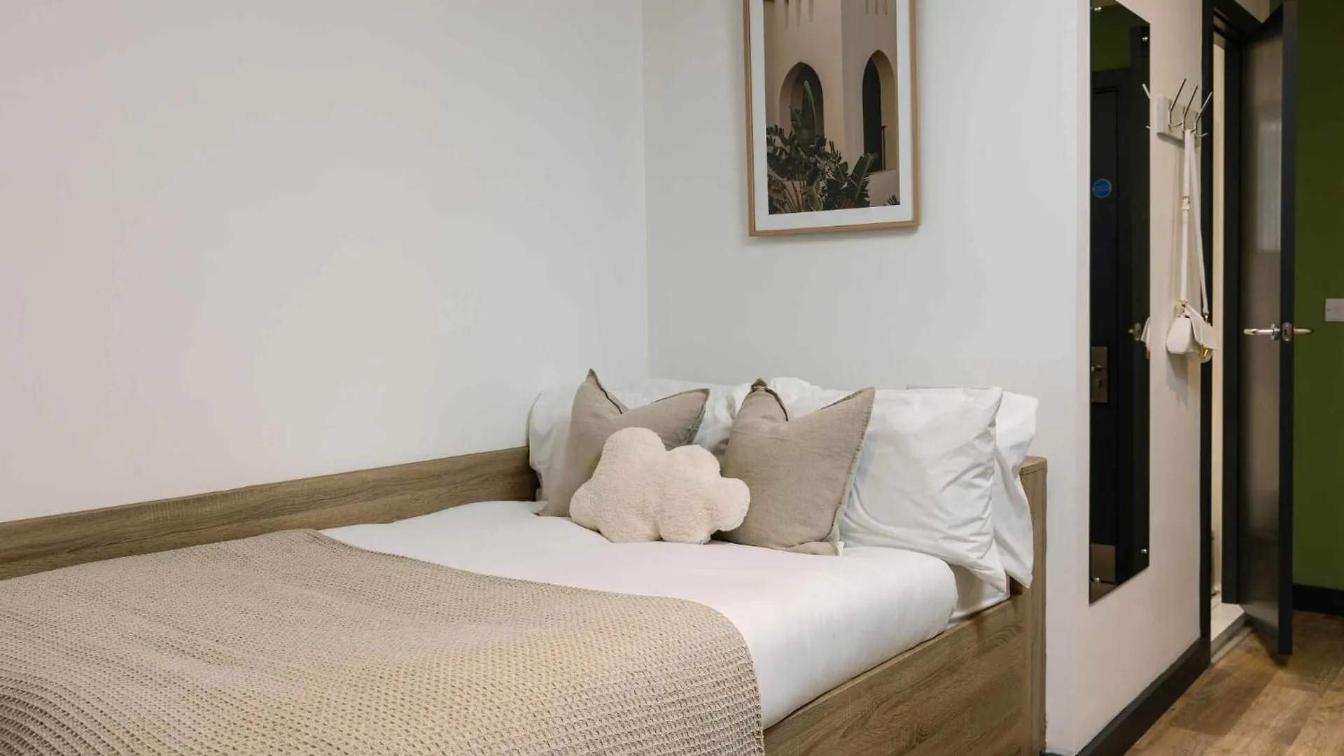 Leonardo Living Modern Studios & Ensuites In Leeds 0*, Leeds (West Yorkshire)